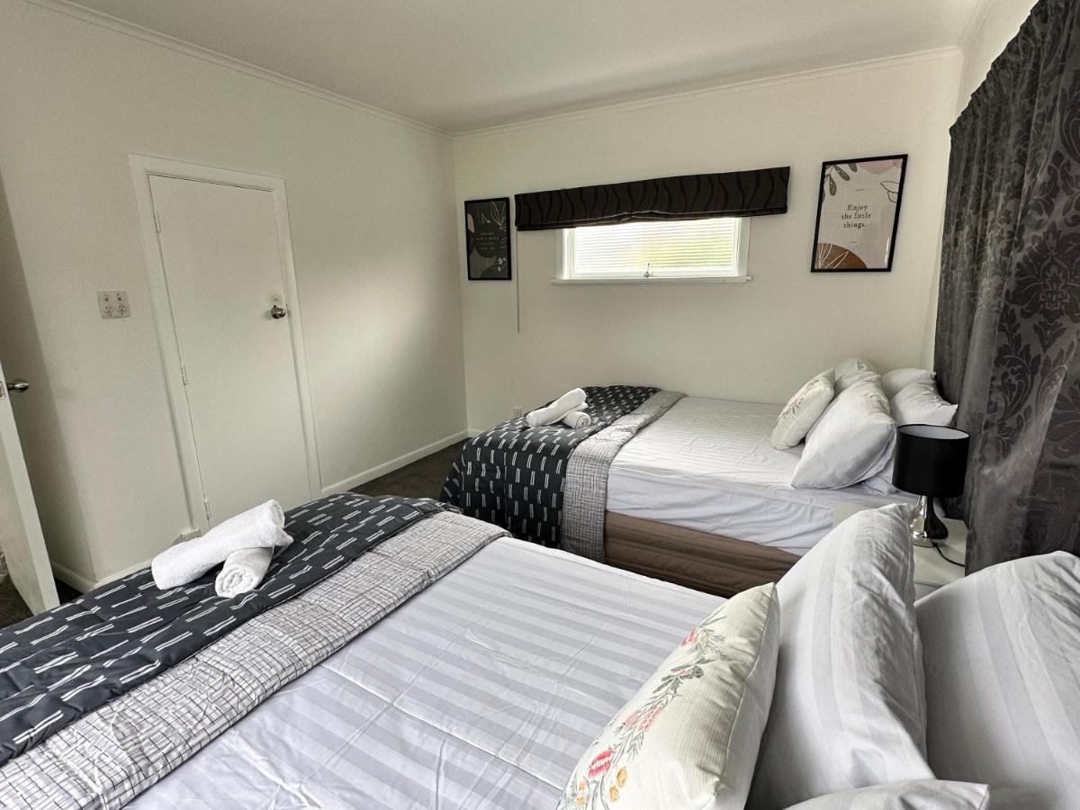 Auckland Sylvia Park Mall Villa Bagian luar foto