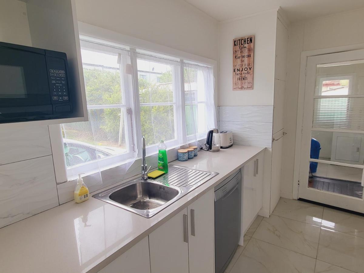 Auckland Sylvia Park Mall Villa Bagian luar foto