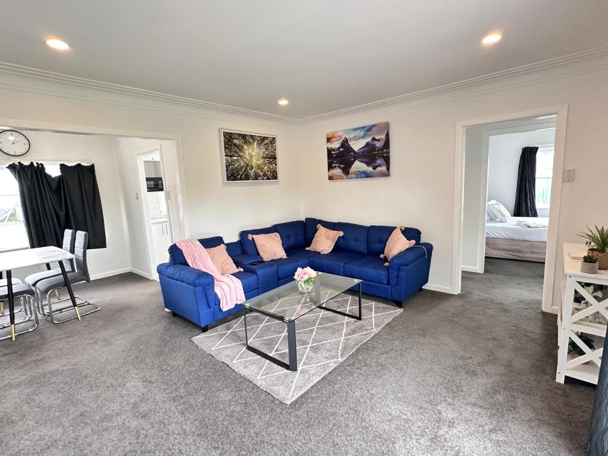 Auckland Sylvia Park Mall Villa Bagian luar foto